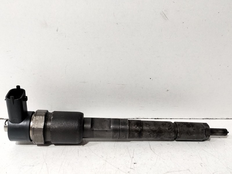 Recambio de inyector para fiat grande punto (199) 1.3 16v multijet active (55kw) referencia OEM IAM 0445110183  