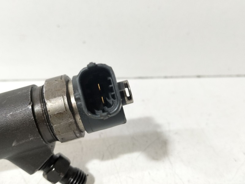Recambio de inyector para fiat grande punto (199) 1.3 16v multijet active (55kw) referencia OEM IAM 0445110183  