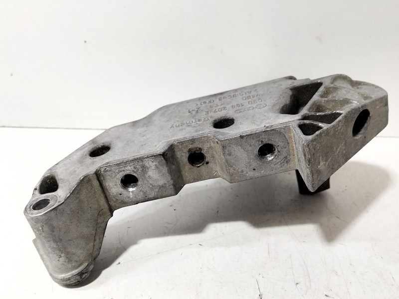 Recambio de soporte motor para seat toledo iii (5p2) 2.0 tdi referencia OEM IAM 03G199207E  