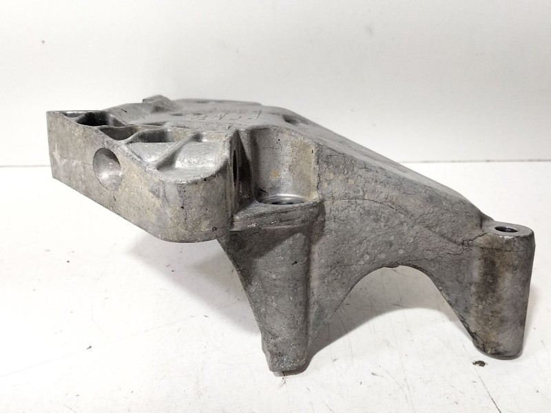 Recambio de soporte motor para seat toledo iii (5p2) 2.0 tdi referencia OEM IAM 03G199207E  