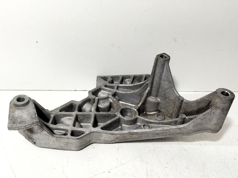 Recambio de soporte motor para seat toledo iii (5p2) 2.0 tdi referencia OEM IAM 03G199207E  