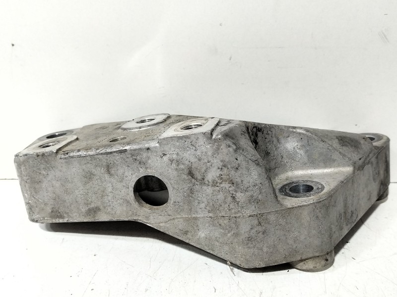 Recambio de soporte motor para seat toledo iii (5p2) 2.0 tdi referencia OEM IAM 1K0199117  