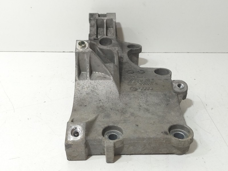 Recambio de soporte alternador para seat toledo iii (5p2) 2.0 tdi referencia OEM IAM 03G903143F  