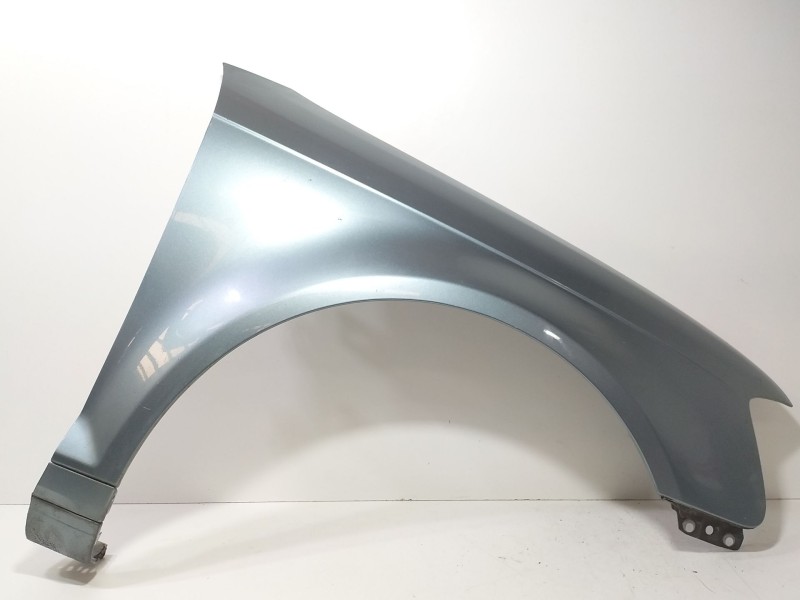 Recambio de aleta delantera derecha para audi a3 sportback (8pa) 2.0 tdi 16v referencia OEM IAM 8P0821106G  