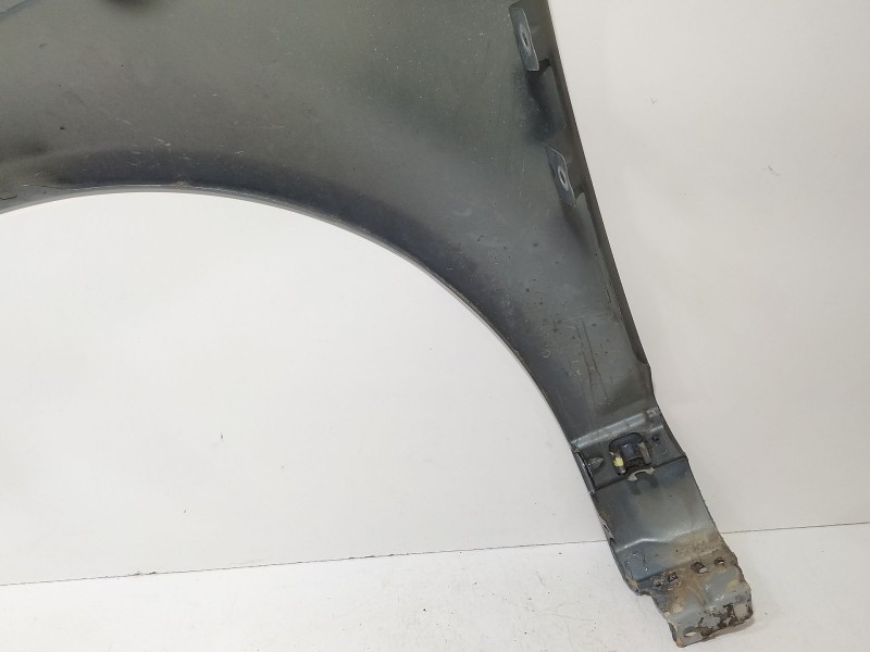 Recambio de aleta delantera derecha para audi a3 sportback (8pa) 2.0 tdi 16v referencia OEM IAM 8P0821106G  