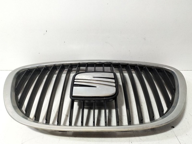 Recambio de rejilla paragolpes central para seat toledo iii (5p2) 2.0 tdi referencia OEM IAM 5P085364  