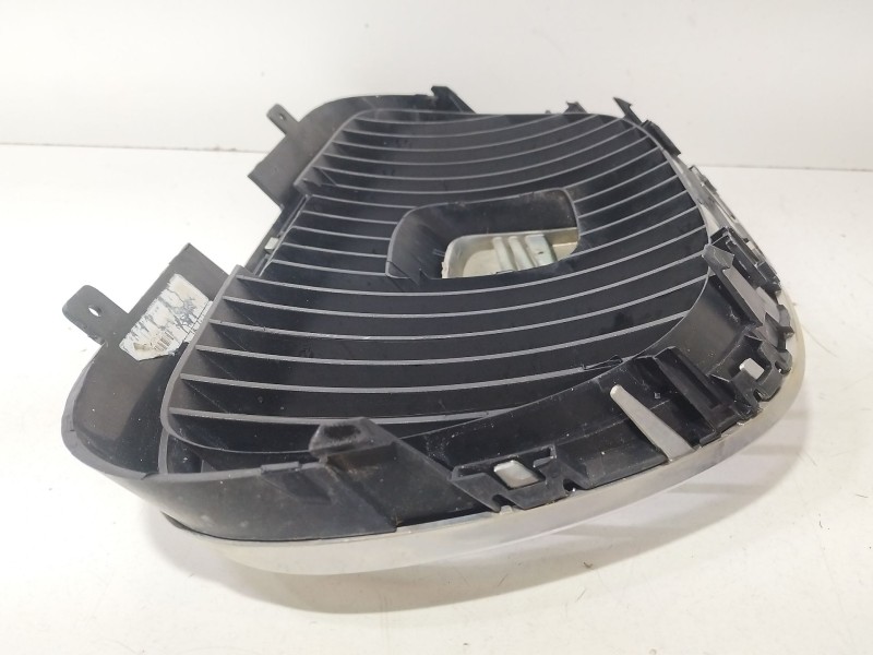 Recambio de rejilla paragolpes central para seat toledo iii (5p2) 2.0 tdi referencia OEM IAM 5P085364  