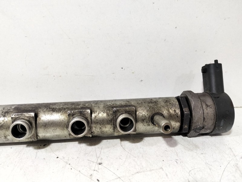 Recambio de rampa inyectora para fiat fiorino furgoneta/monovolumen (225_) 1.3 d multijet (225bxe1a) referencia OEM IAM 55211906
