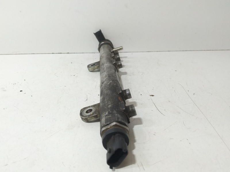 Recambio de rampa inyectora para fiat fiorino furgoneta/monovolumen (225_) 1.3 d multijet (225bxe1a) referencia OEM IAM 55211906