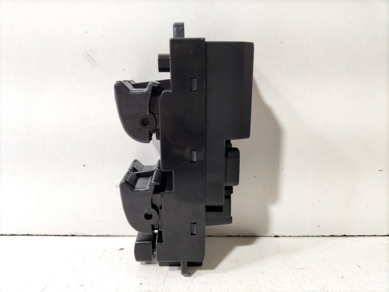 Recambio de mando elevalunas delantero izquierdo para mazda 6 berlina (gg) 2.0 diesel cat referencia OEM IAM BL4E-66-350W1  