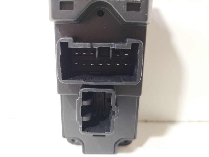 Recambio de mando elevalunas delantero izquierdo para mazda 6 berlina (gg) 2.0 diesel cat referencia OEM IAM BL4E-66-350W1  