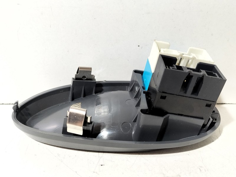 Recambio de mando elevalunas delantero izquierdo para iveco daily iii autobús 50 c 11 natural power (cng) referencia OEM IAM EWS