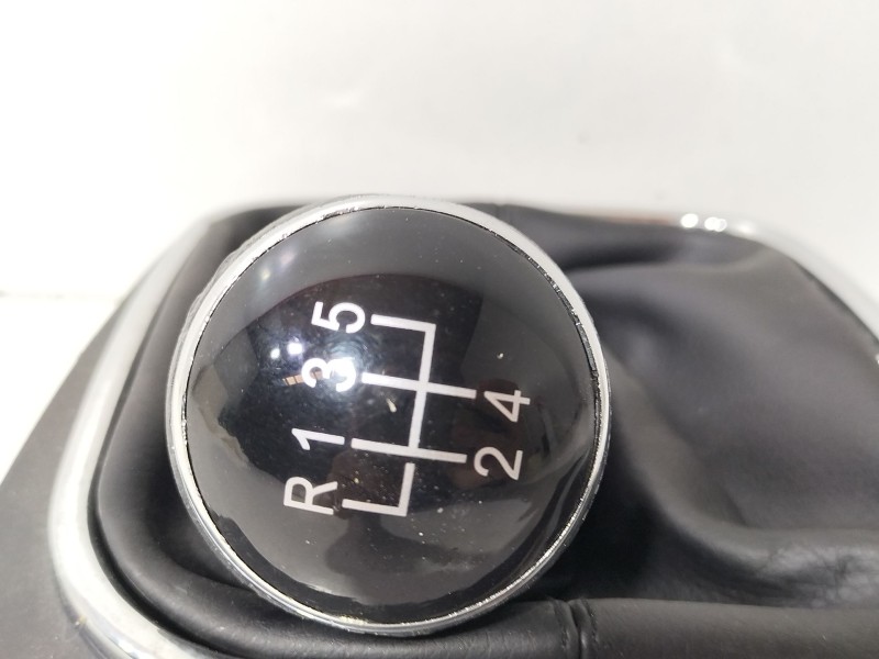Recambio de pomo palanca cambio para volkswagen golf v (1k1) 1.9 tdi referencia OEM IAM Volkswagen Golf V  