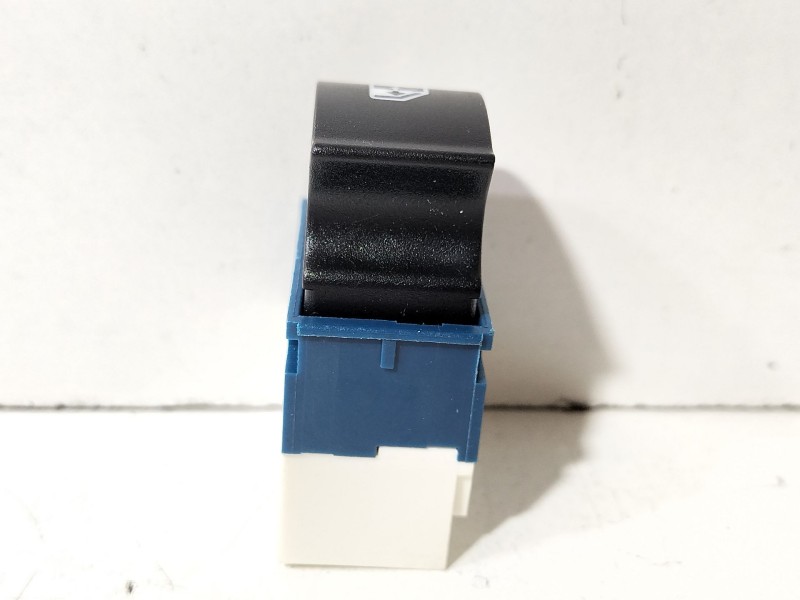 Recambio de mando elevalunas delantero derecho para fiat doblo (119) 1.3 jtd cat referencia OEM IAM FT82205  