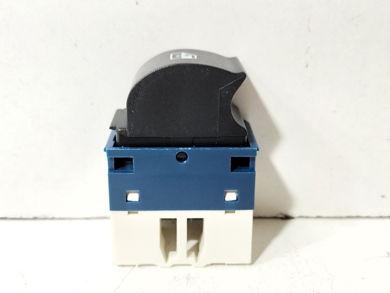 Recambio de mando elevalunas delantero derecho para fiat doblo (119) 1.3 jtd cat referencia OEM IAM FT82205  