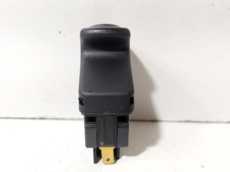 Recambio de mando elevalunas delantero derecho para renault kangoo (f/kc0) 1.5 dci diesel referencia OEM IAM Renault Kangoo  