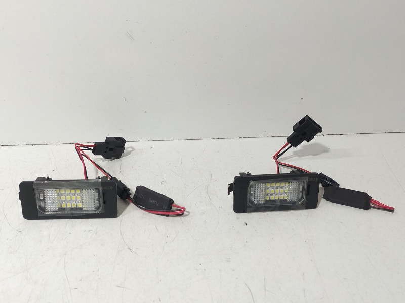 Recambio de piloto matricula para audi a5 (8t3) 1.8 tfsi referencia OEM IAM Audi A5 8T3  