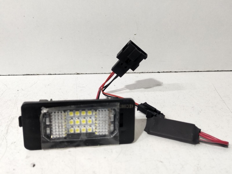 Recambio de piloto matricula para audi a5 (8t3) 1.8 tfsi referencia OEM IAM Audi A5 8T3  