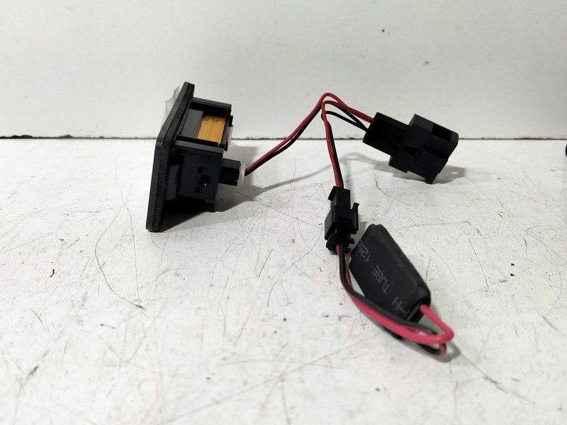 Recambio de piloto matricula para audi a5 (8t3) 1.8 tfsi referencia OEM IAM Audi A5 8T3  