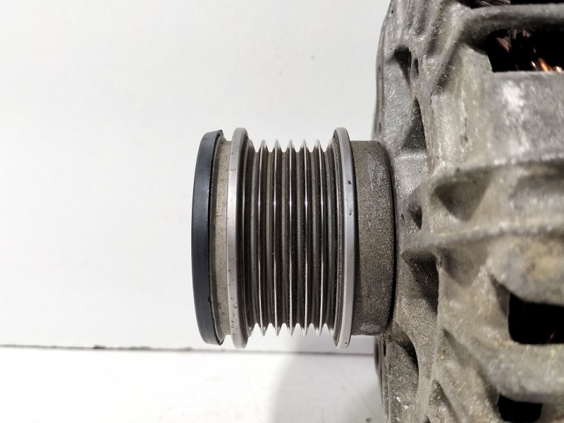 Recambio de alternador para volkswagen tiguan (ad1, ax1) 2.0 tdi referencia OEM IAM 04L903021D  