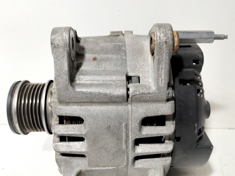 Recambio de alternador para volkswagen tiguan (ad1, ax1) 2.0 tdi referencia OEM IAM 04L903021D  