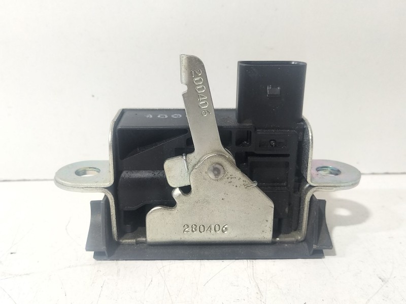 Recambio de cerradura maletero / porton para seat toledo iii (5p2) 2.0 tdi referencia OEM IAM 5P5827505  