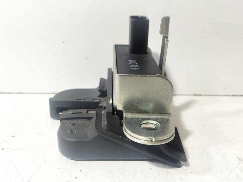 Recambio de cerradura maletero / porton para seat toledo iii (5p2) 2.0 tdi referencia OEM IAM 5P5827505  