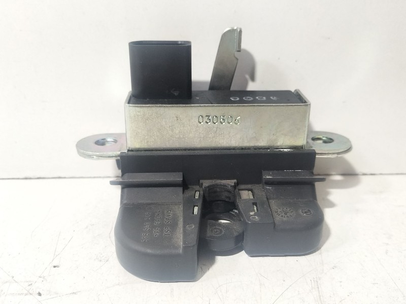 Recambio de cerradura maletero / porton para seat toledo iii (5p2) 2.0 tdi referencia OEM IAM 5P5827505  