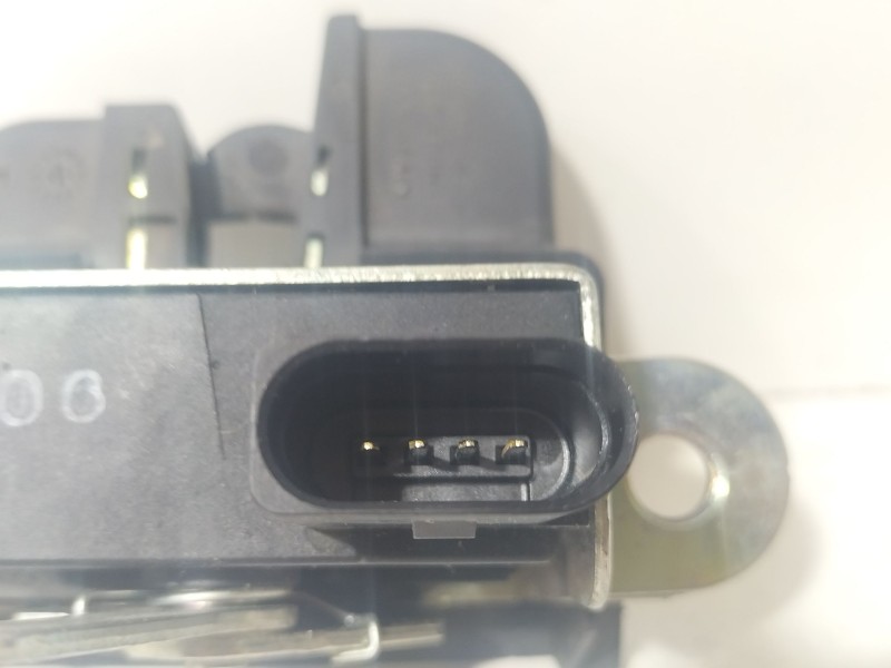 Recambio de cerradura maletero / porton para seat toledo iii (5p2) 2.0 tdi referencia OEM IAM 5P5827505  
