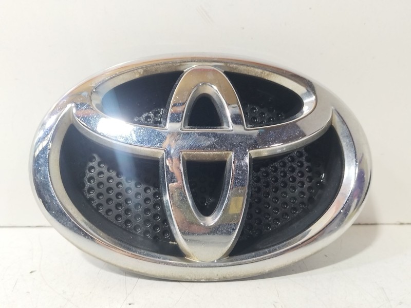 Recambio de rejilla paragolpes central para toyota auris (_e15_) 1.4 d-4d (nde150_) referencia OEM IAM 7531102140  