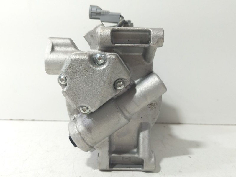 Recambio de compresor aire acondicionado para toyota auris (_e15_) 1.4 d-4d (nde150_) referencia OEM IAM 8831002390  