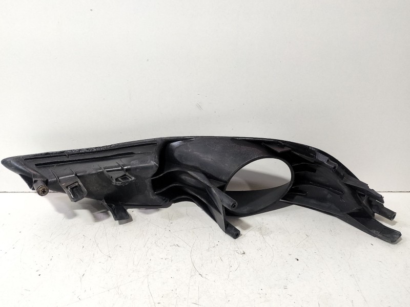 Recambio de rejilla paragolpes izquierda para toyota auris (_e15_) 1.4 d-4d (nde150_) referencia OEM IAM 8148202040  