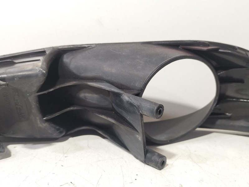 Recambio de rejilla paragolpes izquierda para toyota auris (_e15_) 1.4 d-4d (nde150_) referencia OEM IAM 8148202040  