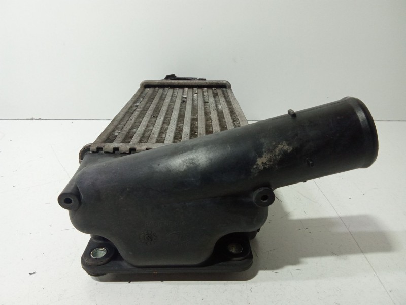 Recambio de intercooler para toyota auris (_e15_) 1.4 d-4d (nde150_) referencia OEM IAM jd1270000692 / jd1271005350  