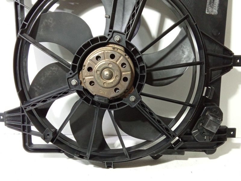 Recambio de electroventilador para renault clio ii (bb_, cb_) 1.5 dci (b/cb07) referencia OEM IAM 7700428659J  