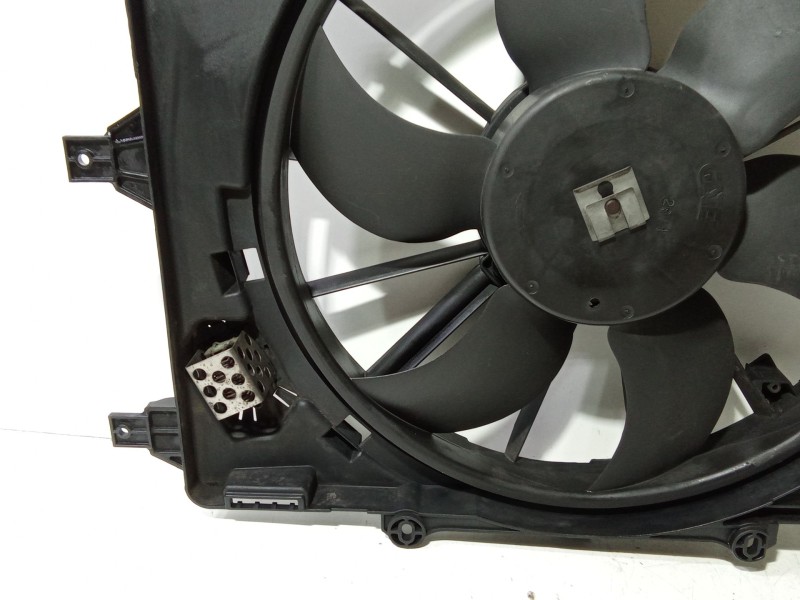 Recambio de electroventilador para renault clio ii (bb_, cb_) 1.5 dci (b/cb07) referencia OEM IAM 7700428659J  