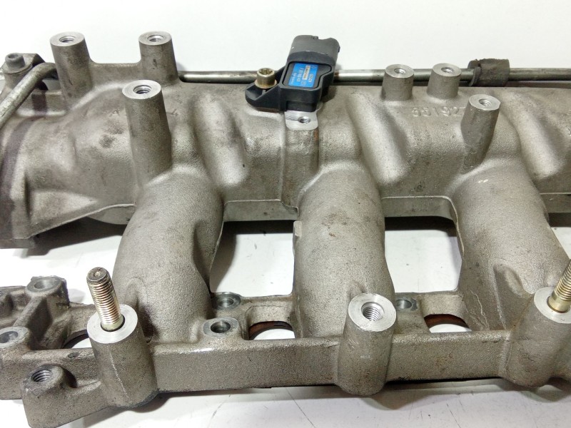 Recambio de colector admision para opel astra h (a04) 1.9 cdti (l48) referencia OEM IAM 55192747  