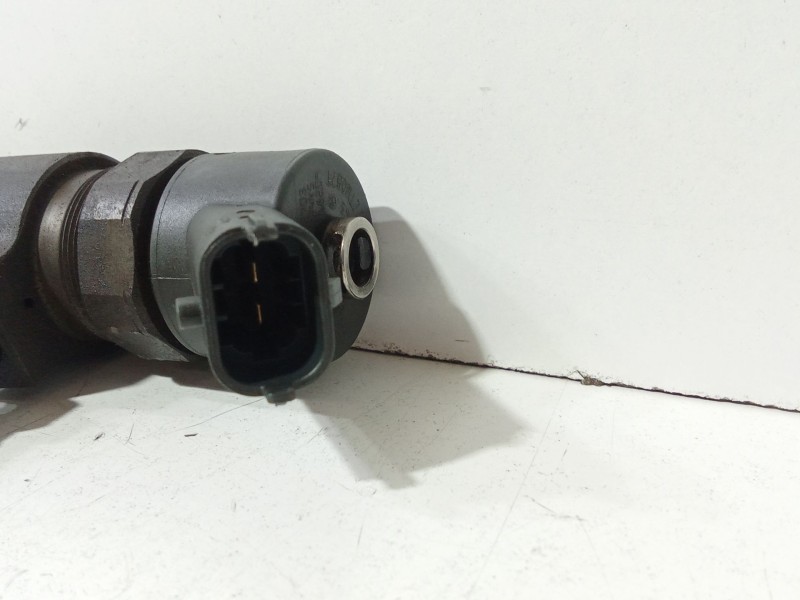 Recambio de inyector para opel astra h (a04) 1.9 cdti (l48) referencia OEM IAM 0445110165  
