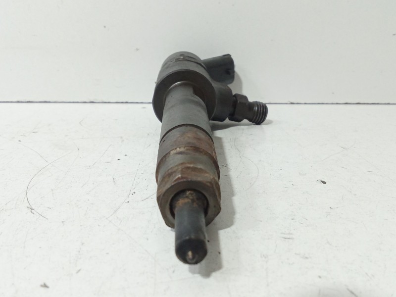 Recambio de inyector para opel astra h (a04) 1.9 cdti (l48) referencia OEM IAM 0445110165  