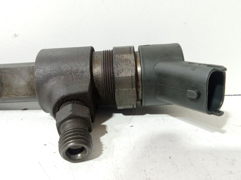 Recambio de inyector para opel astra h (a04) 1.9 cdti (l48) referencia OEM IAM 0445110165  