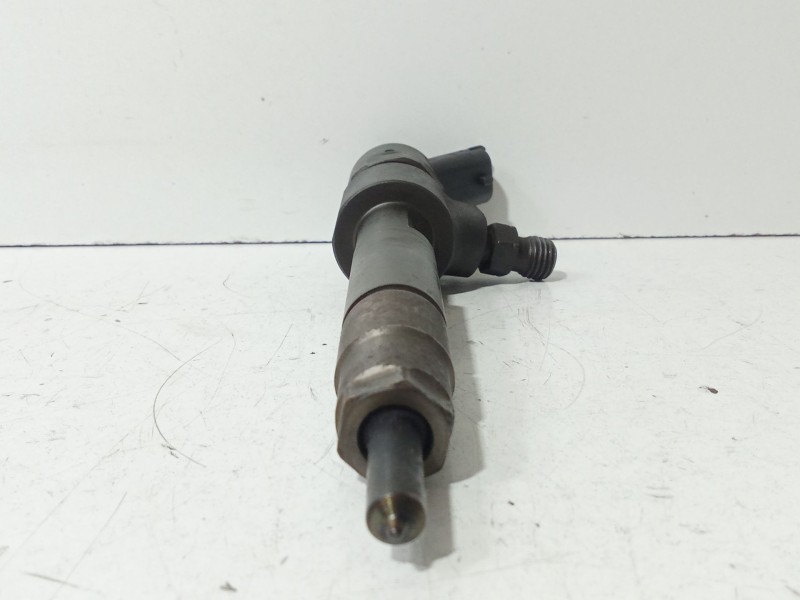 Recambio de inyector para opel astra h (a04) 1.9 cdti (l48) referencia OEM IAM 0445110165  