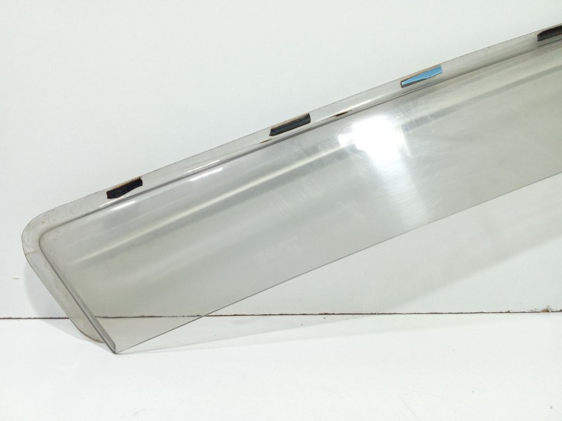 Recambio de moldura puerta delantera derecha para seat ibiza ii (6k1) 1.9 sdi referencia OEM IAM Seat Ibiza 6K  