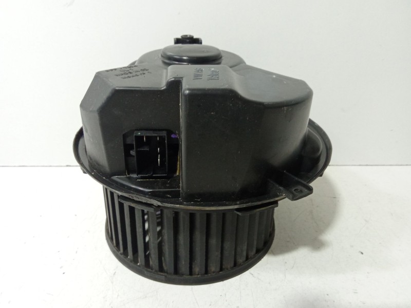 Recambio de motor calefaccion para seat leon (1p1) 2.0 tdi 16v referencia OEM IAM 1K1820015D  