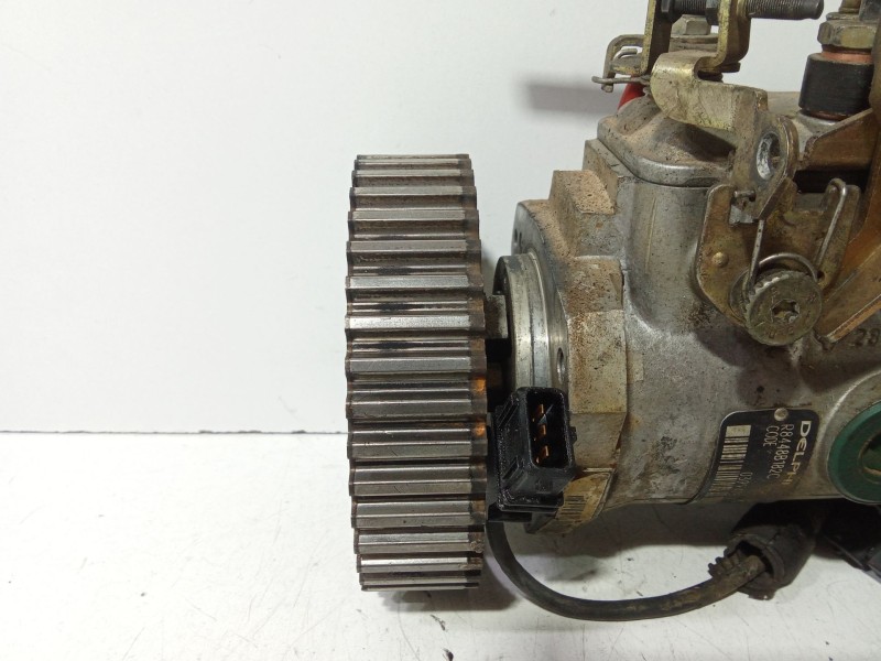 Recambio de bomba inyeccion para peugeot 206 berlina 1.9 diesel referencia OEM IAM R8448B182C  