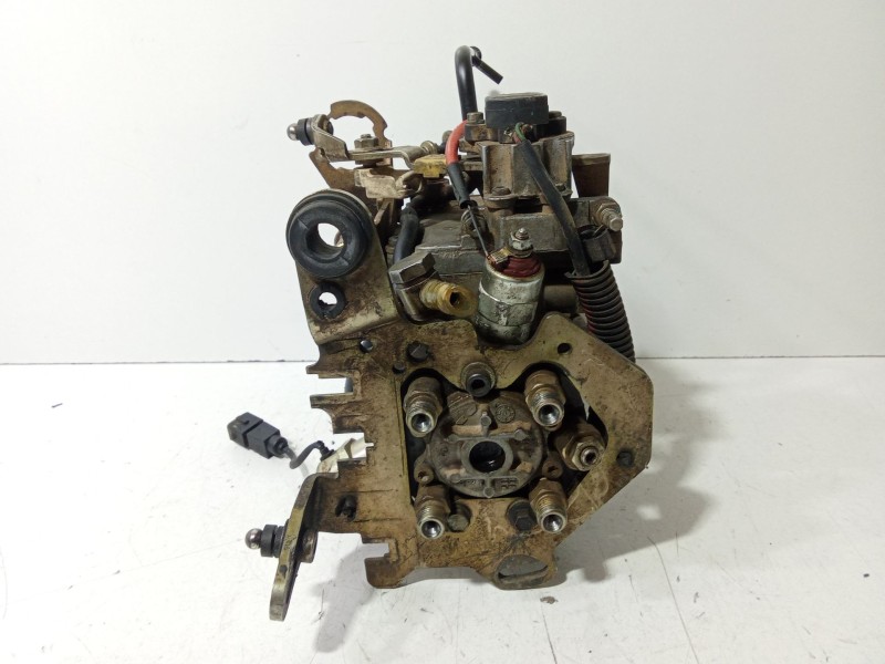 Recambio de bomba inyeccion para peugeot 206 berlina 1.9 diesel referencia OEM IAM R8448B182C  