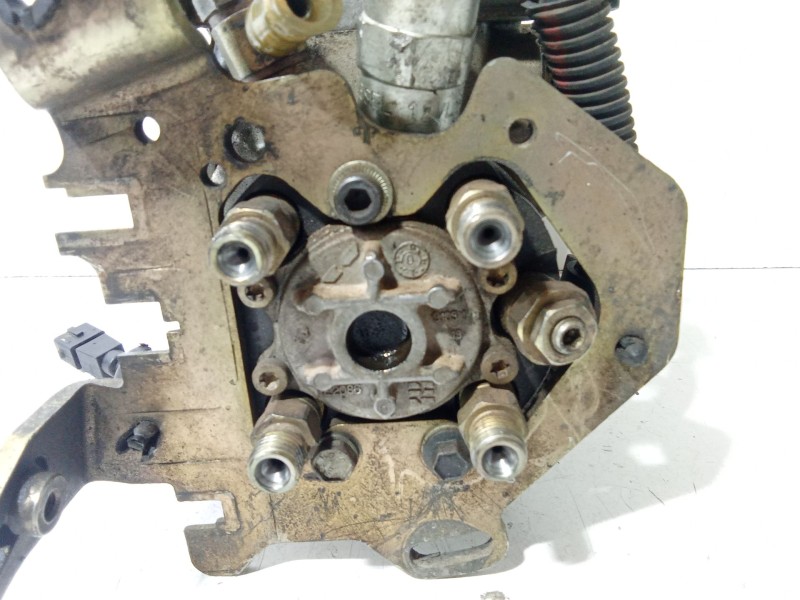 Recambio de bomba inyeccion para peugeot 206 berlina 1.9 diesel referencia OEM IAM R8448B182C  