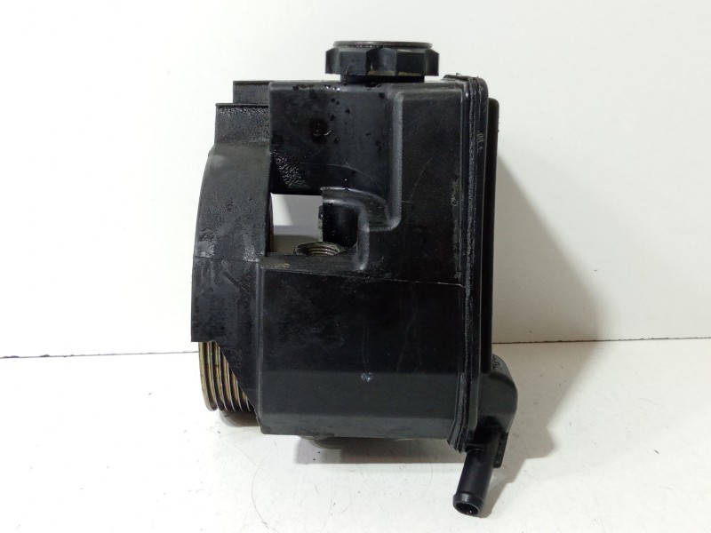 Recambio de bomba direccion para peugeot 206 berlina xn referencia OEM IAM 9639108780  