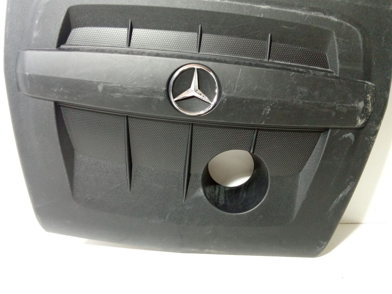 Recambio de tapa motor para mercedes-benz clase a (w176) a 180 cdi / d (176.012) referencia OEM IAM A6070100067  