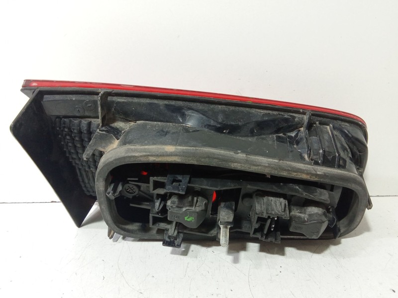 Recambio de piloto trasero derecho de porton para renault laguna ii (bg0) 1.9 dci diesel referencia OEM IAM 8200262111  