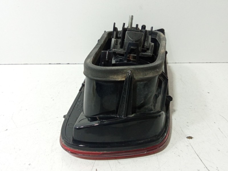 Recambio de piloto trasero derecho de porton para renault laguna ii (bg0) 1.9 dci diesel referencia OEM IAM 8200262111  